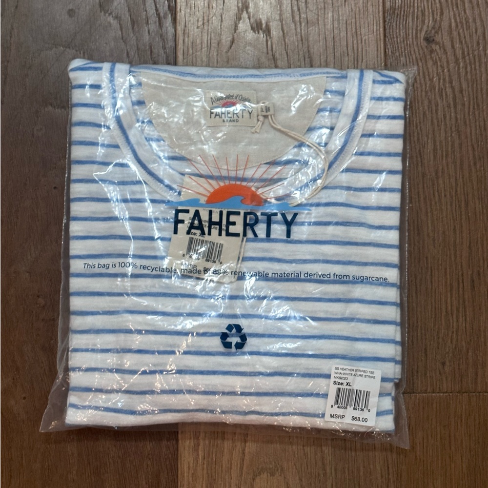 Faherty Heather Striped Tee Men’s XL- NWT- white/azure stripe